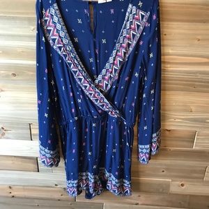 Long sleeve jumper. Worn once! Like new